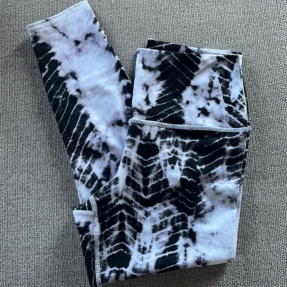Printed tie-dye leggings